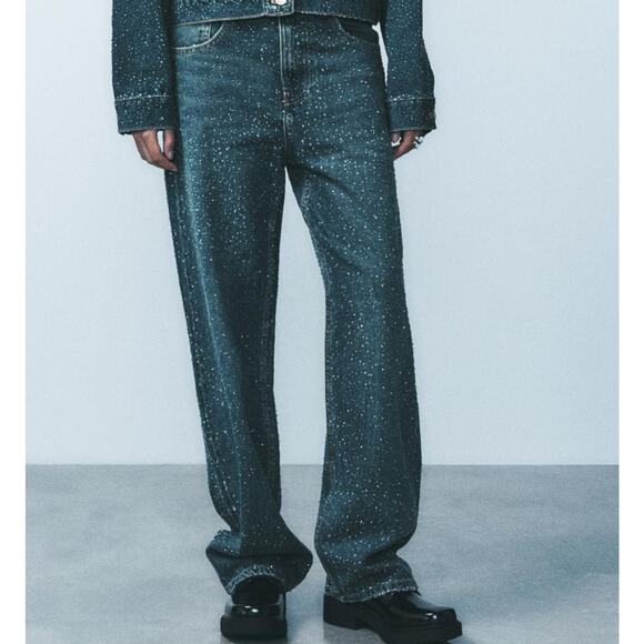 Nwt- Zara OVERSIZE TRF RELAXED TAPERED RHINESTONE JEANS WITH A HIGH WAIS… - Picture 1 of 7